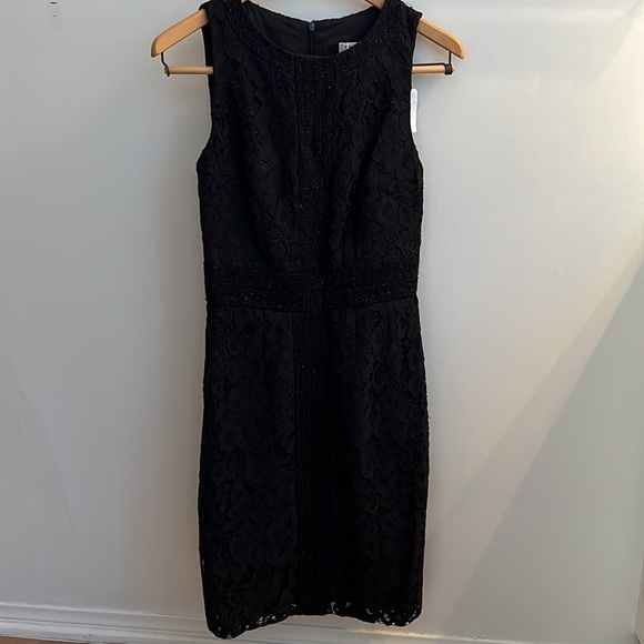 Trina Turk Scoop Neck Knee Length Dress - Picture 2 of 5